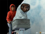 Iron Studios UNIVET47421-10 1/10 E.T. & Elliot Deluxe