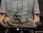(WAITLIST) Iron Studios LUCSWR48721-10 1/10 The Mandalorian on Speederbike Deluxe Art Scale-The Mandalorian
